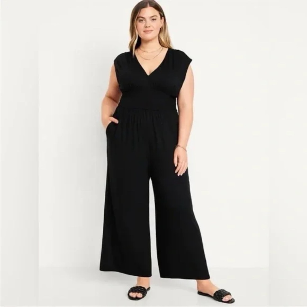 Old Navy Black Shirred Waist Jumpsuit | XL | Wide Leg | Tie-Back Strap